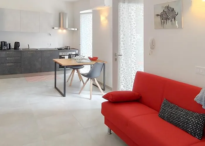 Casa Quadrifoglio - Valgrande * إنترا